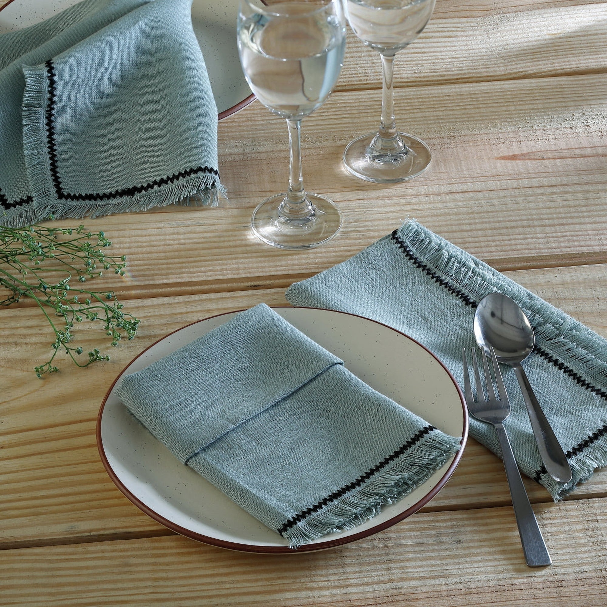 Set of 4 Washed Linen Napkins 45x45 - Gabriel - Celadon Green / Black
