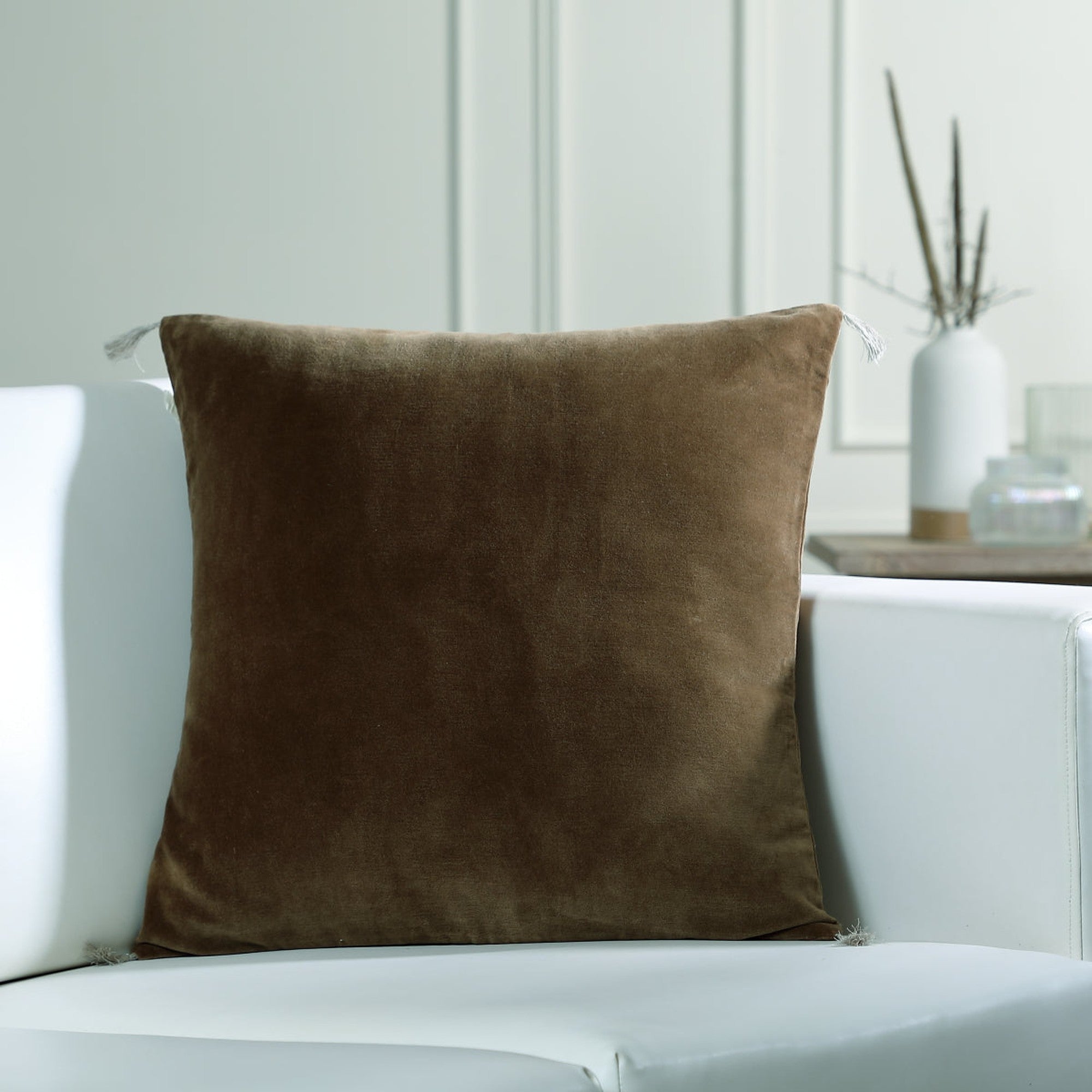 Danube - Cushion - Cotton Velvet - Oak Brown