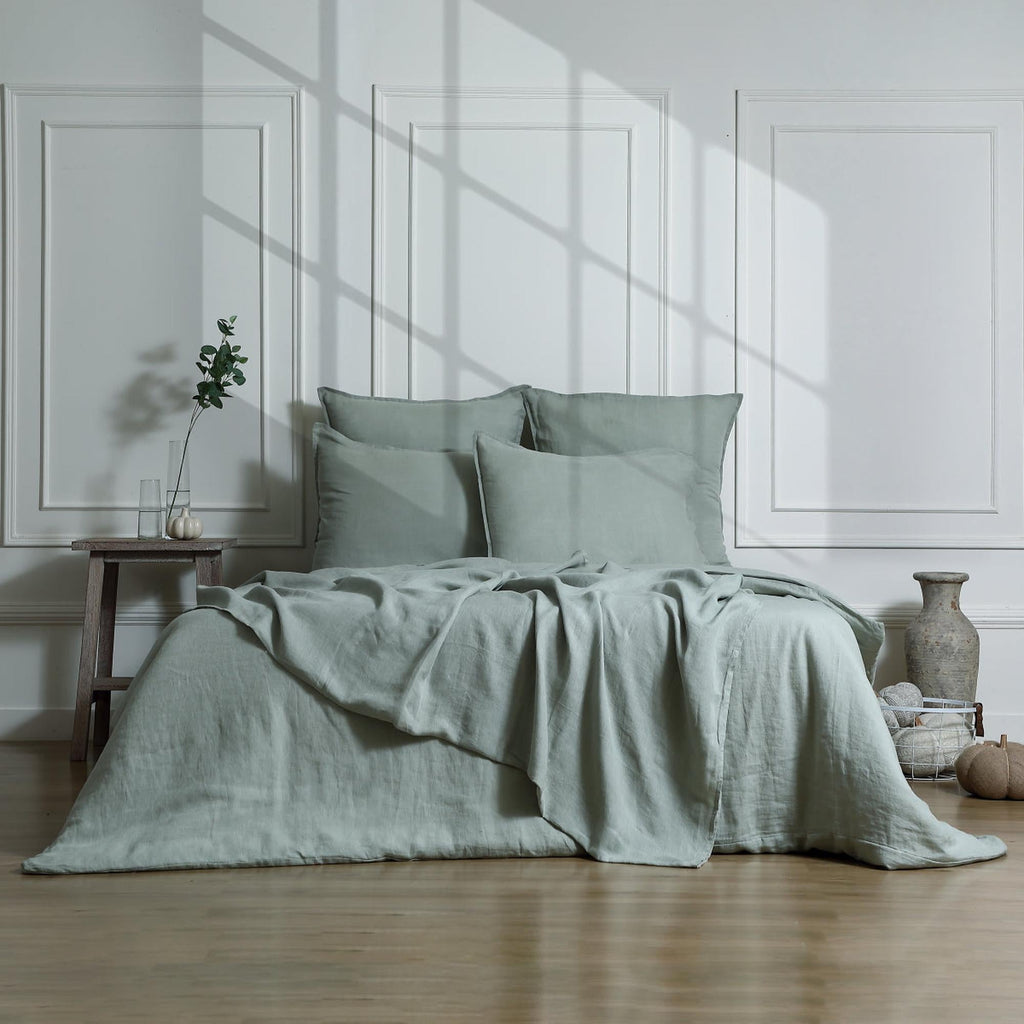 Camille - Colcha - Lino Lavado - Verde Celadón
