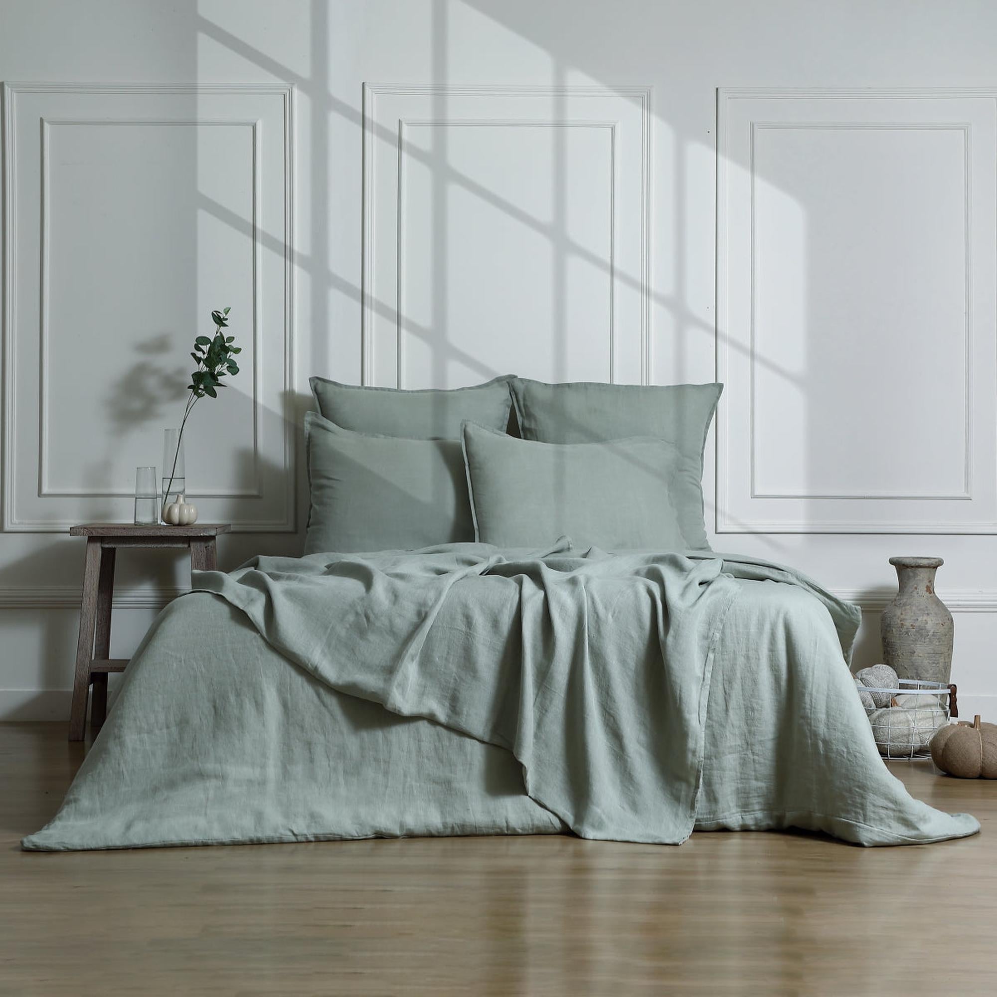 Camille - Colcha - Lino Lavado - Verde Celadón
