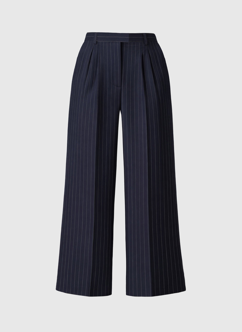 An'ge – Hose Patila Marine, weite marineblaue Hose mit feinen weißen Streifen, Vorderansicht
