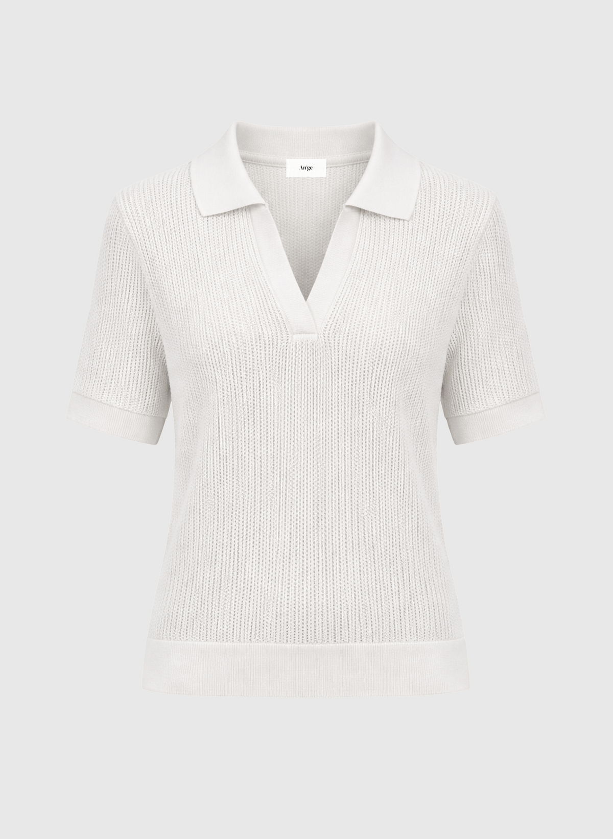 An'ge – Pull Venou Blanc, polo blanc cassé en maille à manches courtes, vue de face