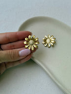 Vintage Earrings - Gold-Tone Flower