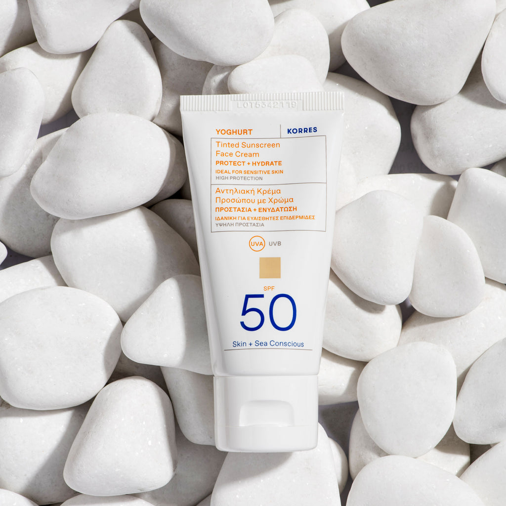 Solpleje Yoghurt Til Ansigtet Spf50 Farvet - 50 ml