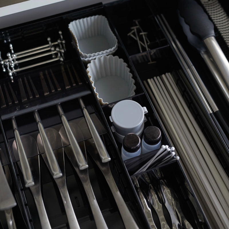 Range-Couverts Extensible Avec Compartiments Inclinés - Tower - Noir