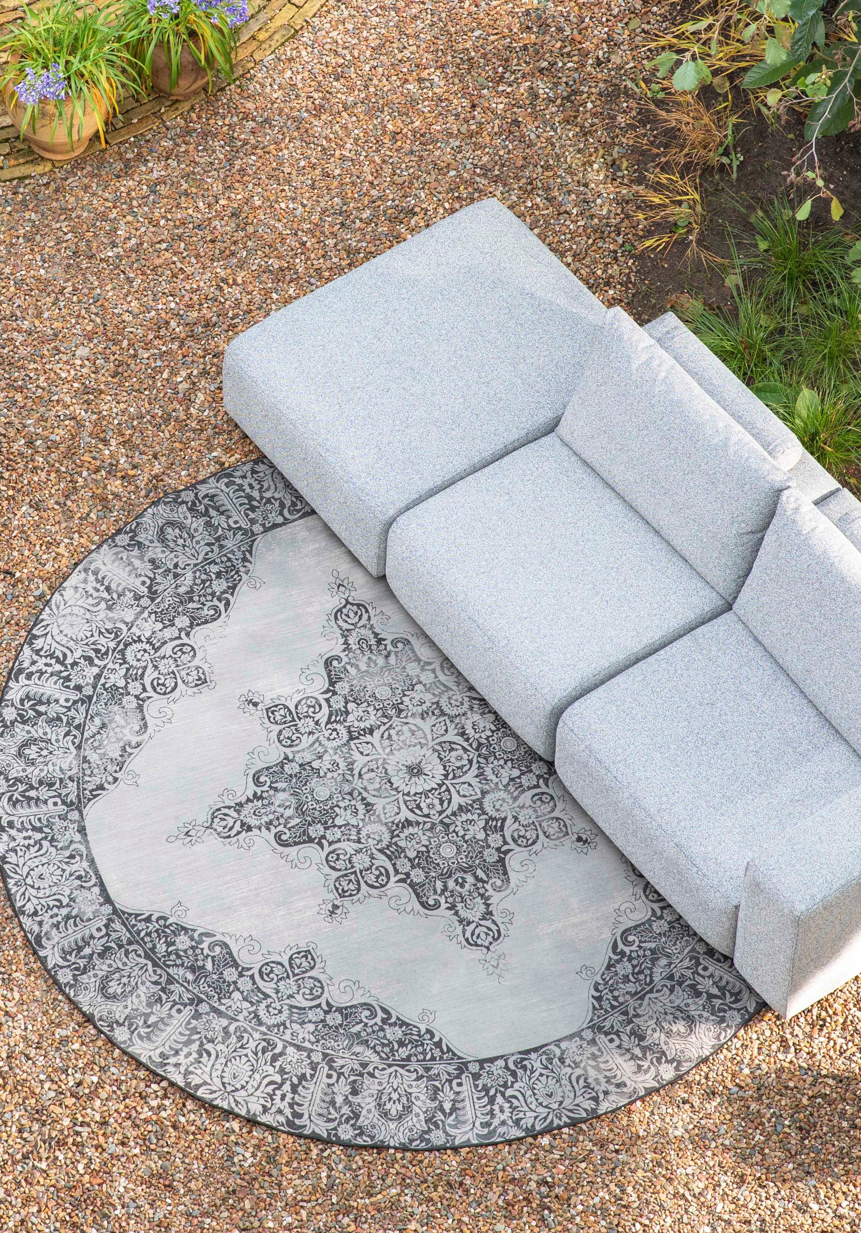 Coventry Round '280 - Outdoor Rug - Decolan - Black
