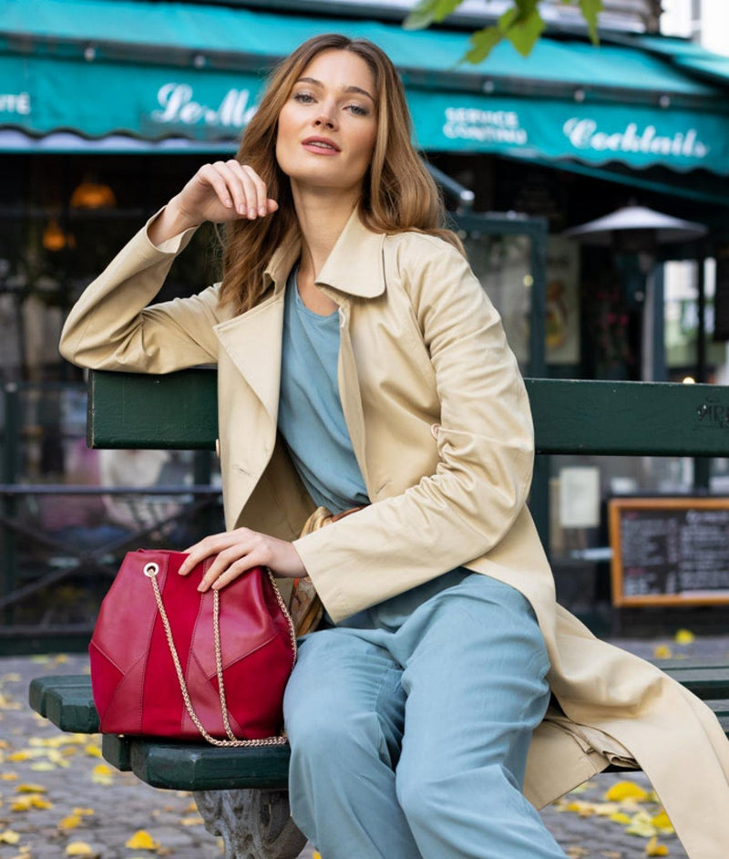 lesyeuxd_elsa_grand_rouge