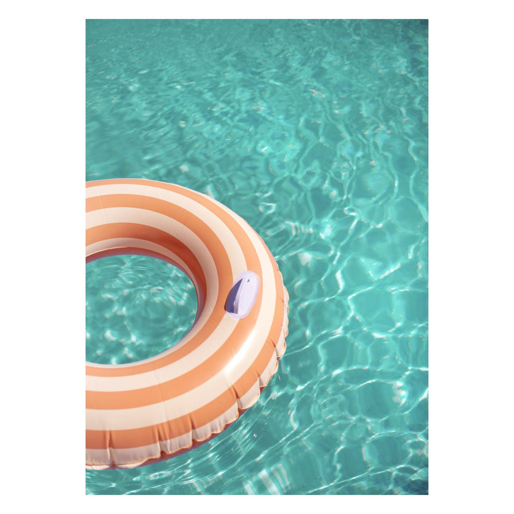 Raisa Zwart - Diversión en la piscina Peach Fuzz