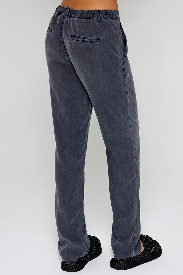699 Nelly Pantalon Fluide