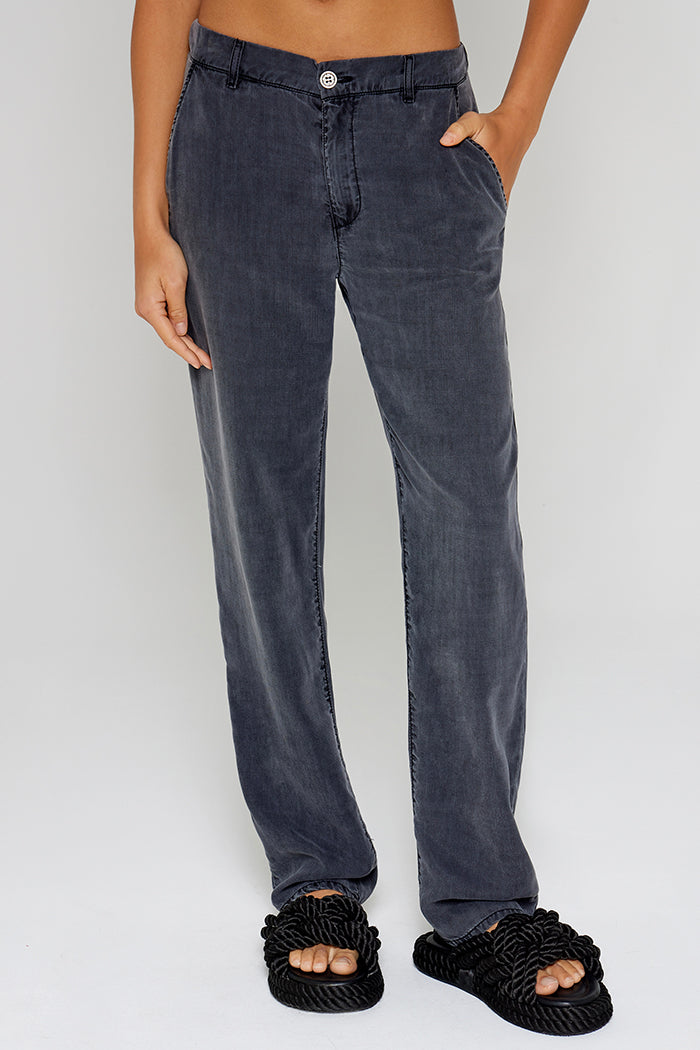699 Nelly Pantalon Fluide