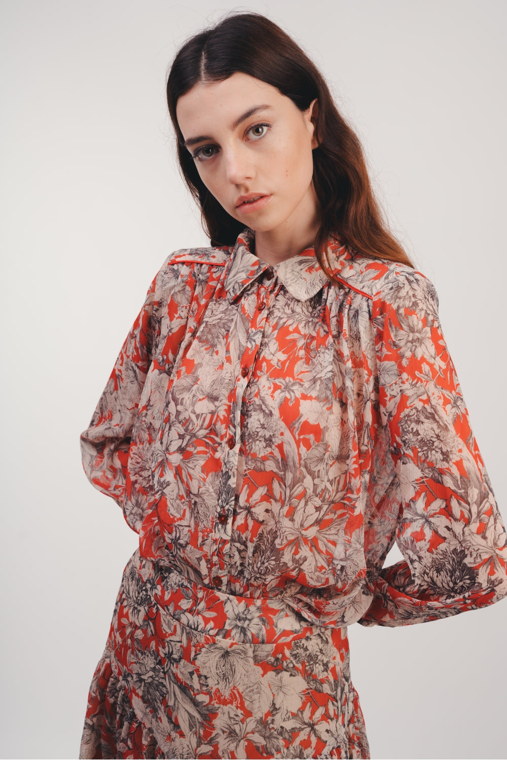 The Jill Blusa Flores Negra Rojo