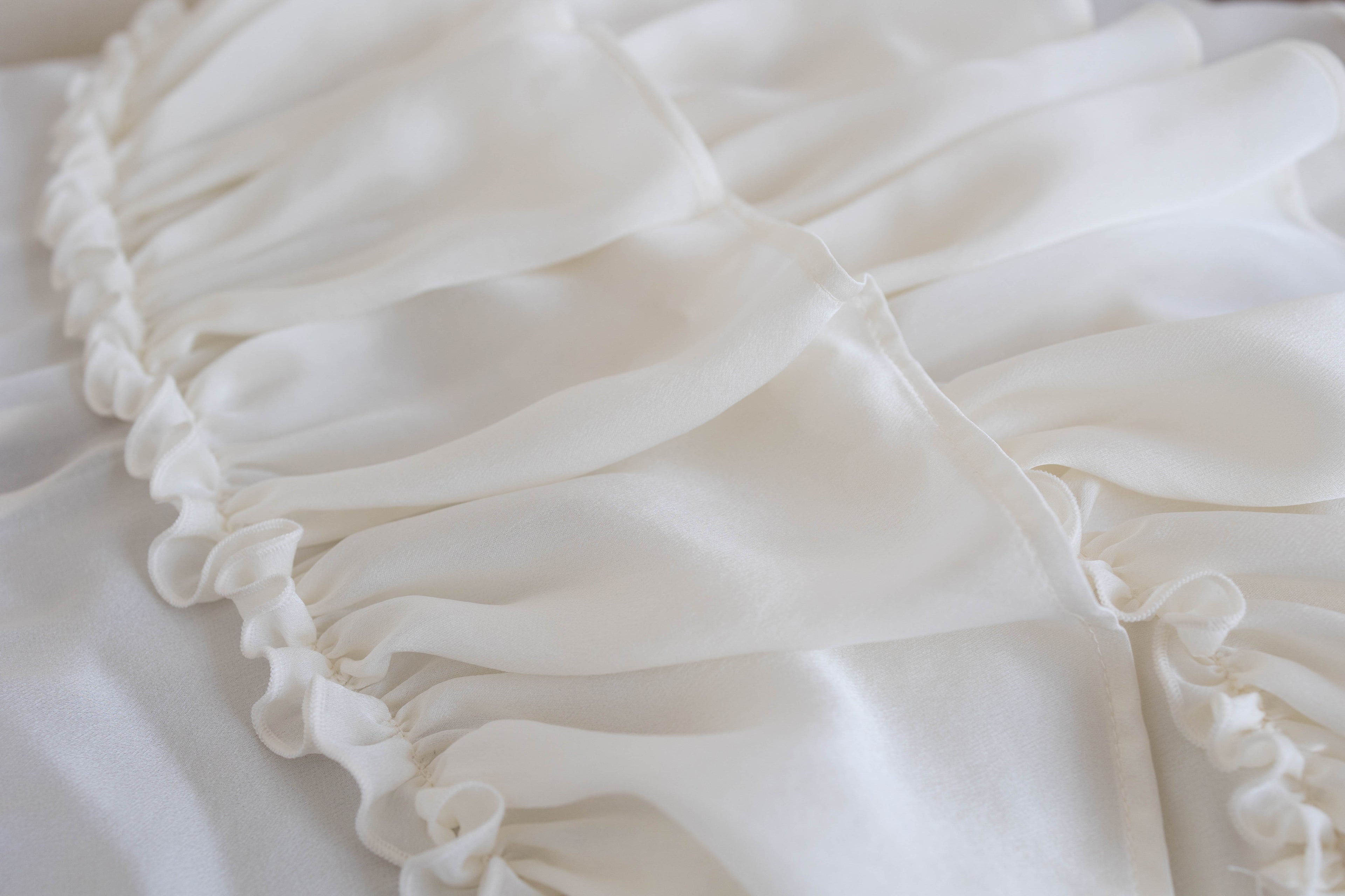 Le Carmen Blouse - Ecru