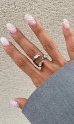 Anello a uncino con gemme