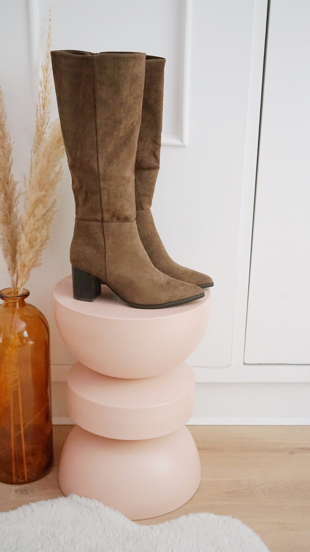 Léane taupe faux suede boots