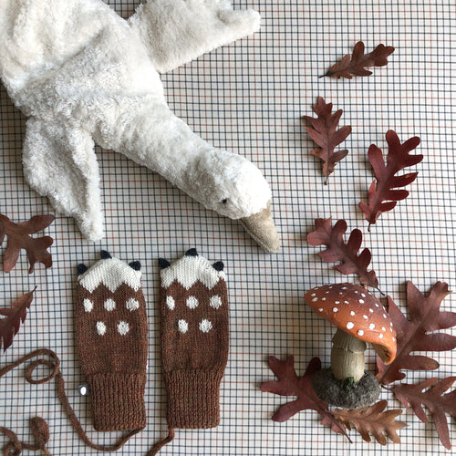 MANOPLAS BAMBI DE BABY ALPACA ŒUF NYC - Selección Œuf NYC disponible en amaetc.com, concept store eco-friendly para niños