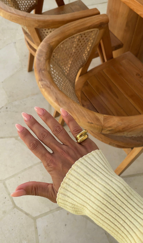 Layer signet ring