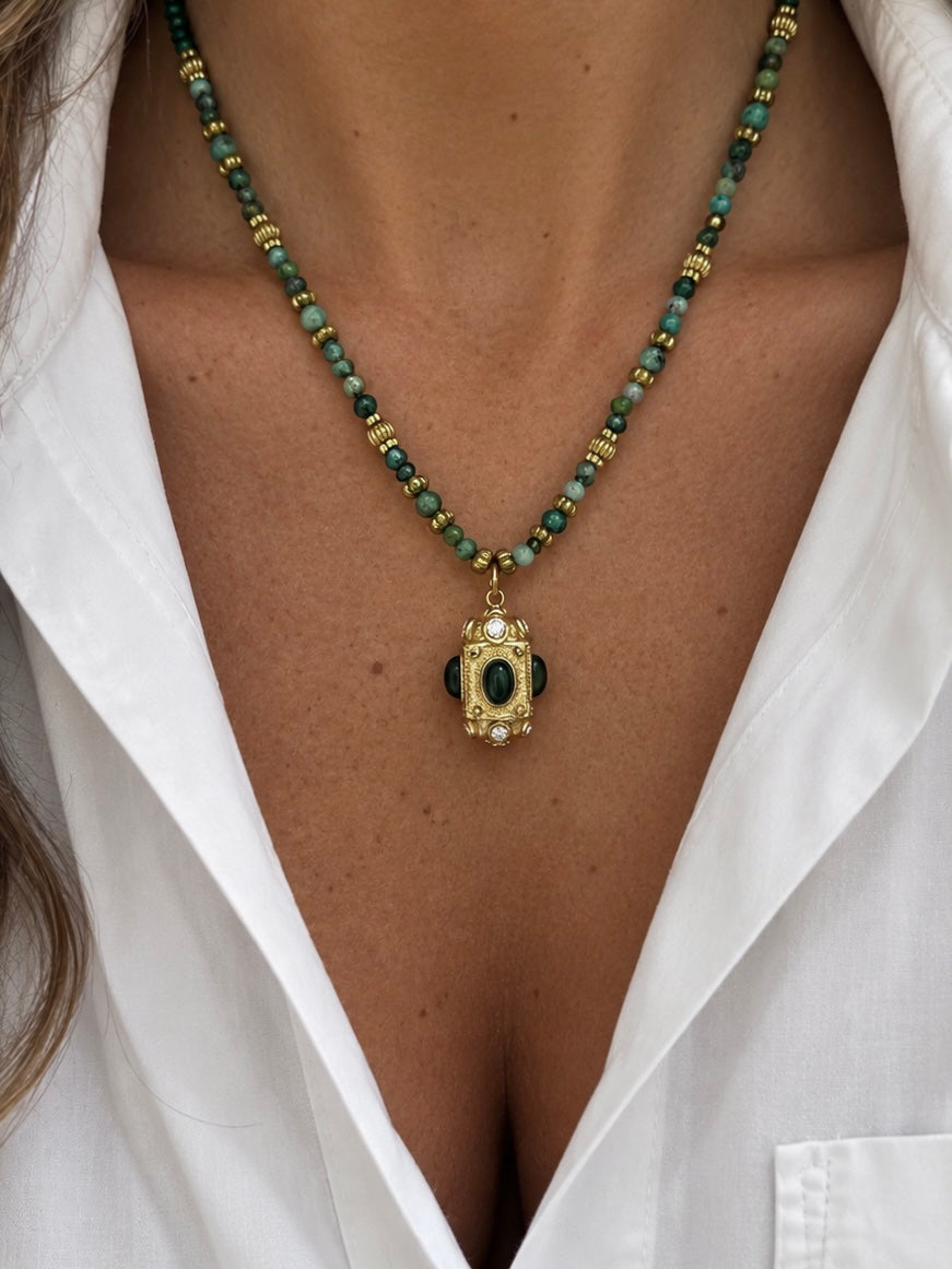 Collier Hena - Pierres Naturelles - Plusieurs Couleurs Disponibles