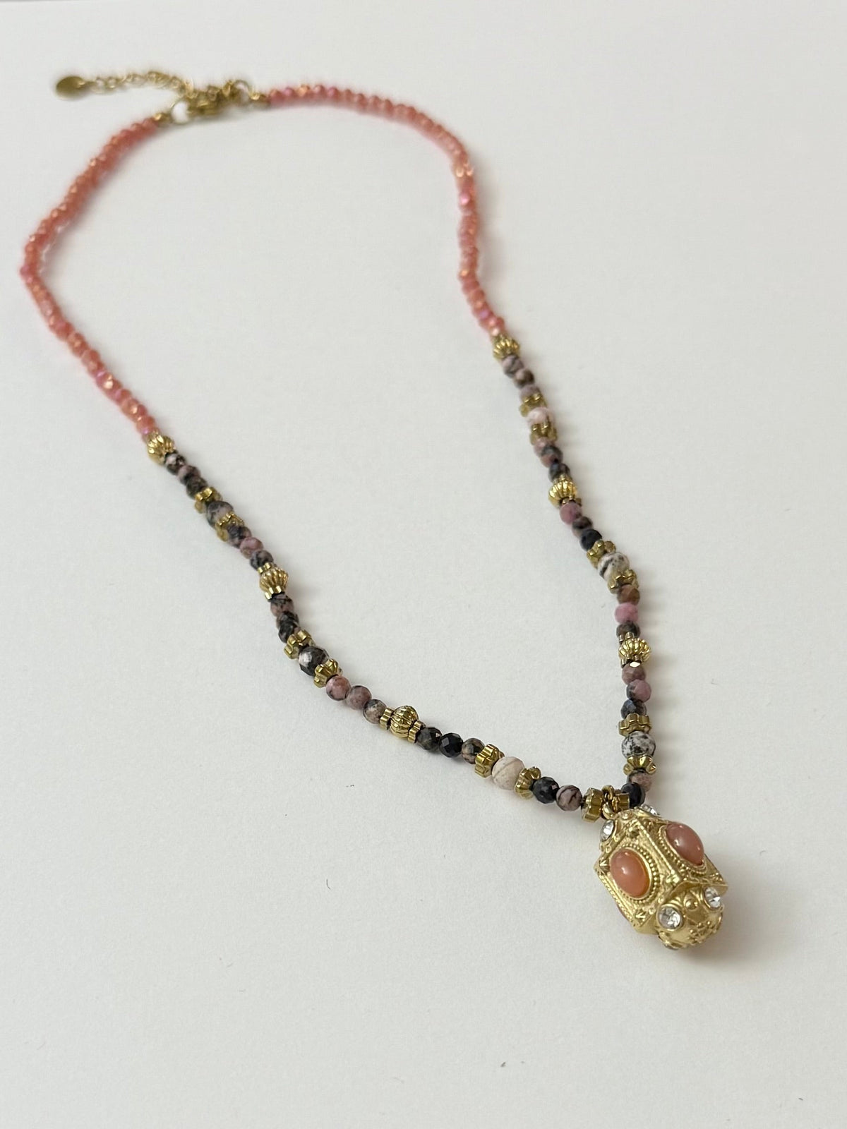 Collier Hena - Pierres Naturelles - Plusieurs Couleurs Disponibles