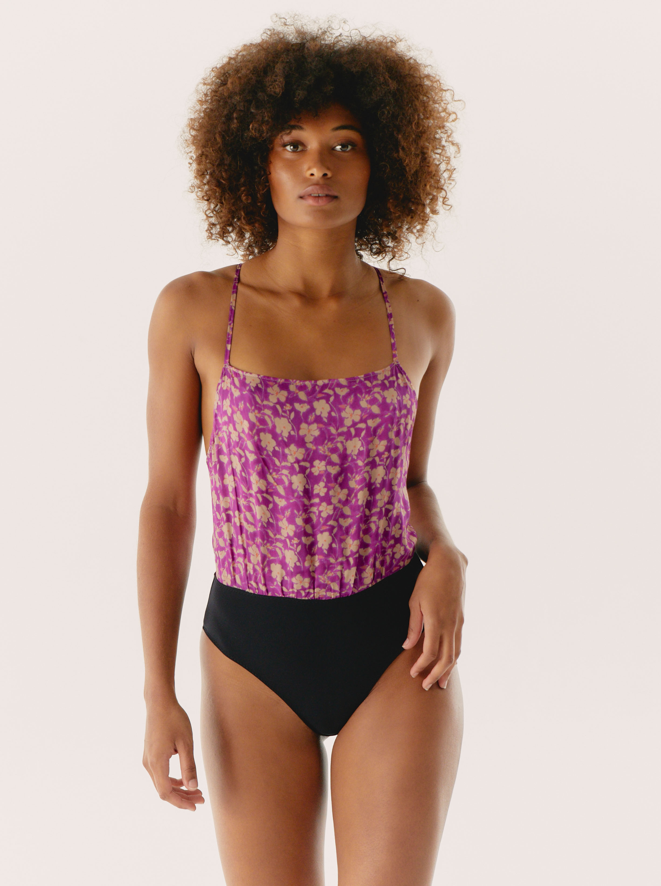 Body India Flowers Décolleté Carré