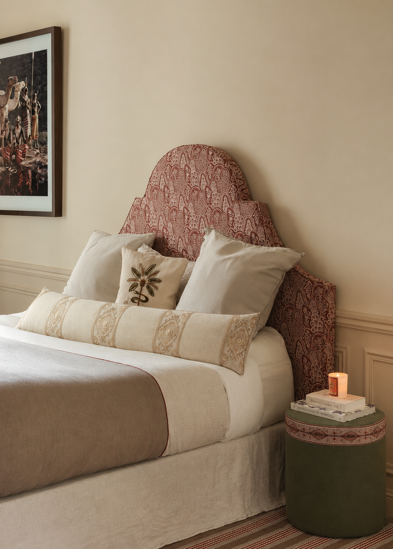 Cushion - Sky Cocoon - Natural Linen - Suzani Champagne