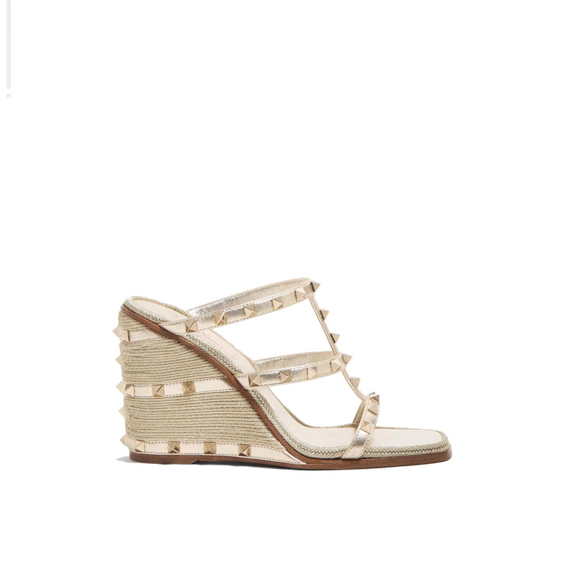 Mules - Valentino Garavani Rockstud Wedge - Gold