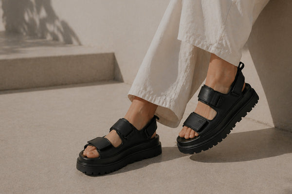 UGG