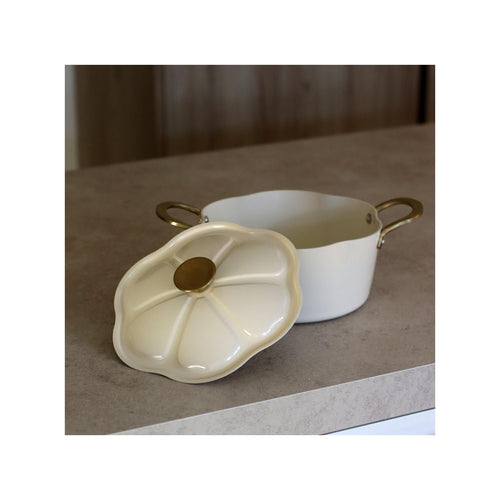Dahlia Recycled Aluminum Casserole Dish, Beige, with Lid - 24cm