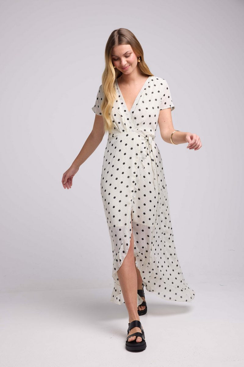 Vestido Largo Mangas Cortas - Lunares Blancos