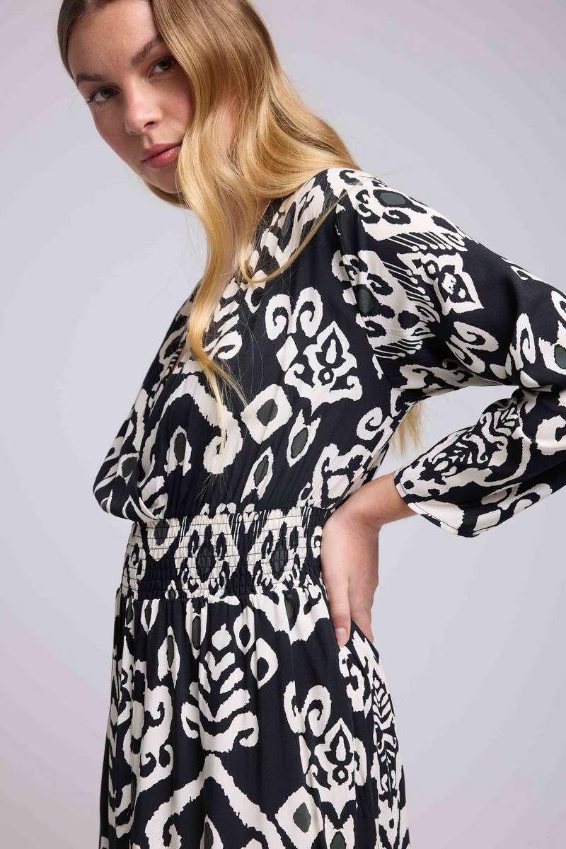Vestido largo de manga larga - Negro