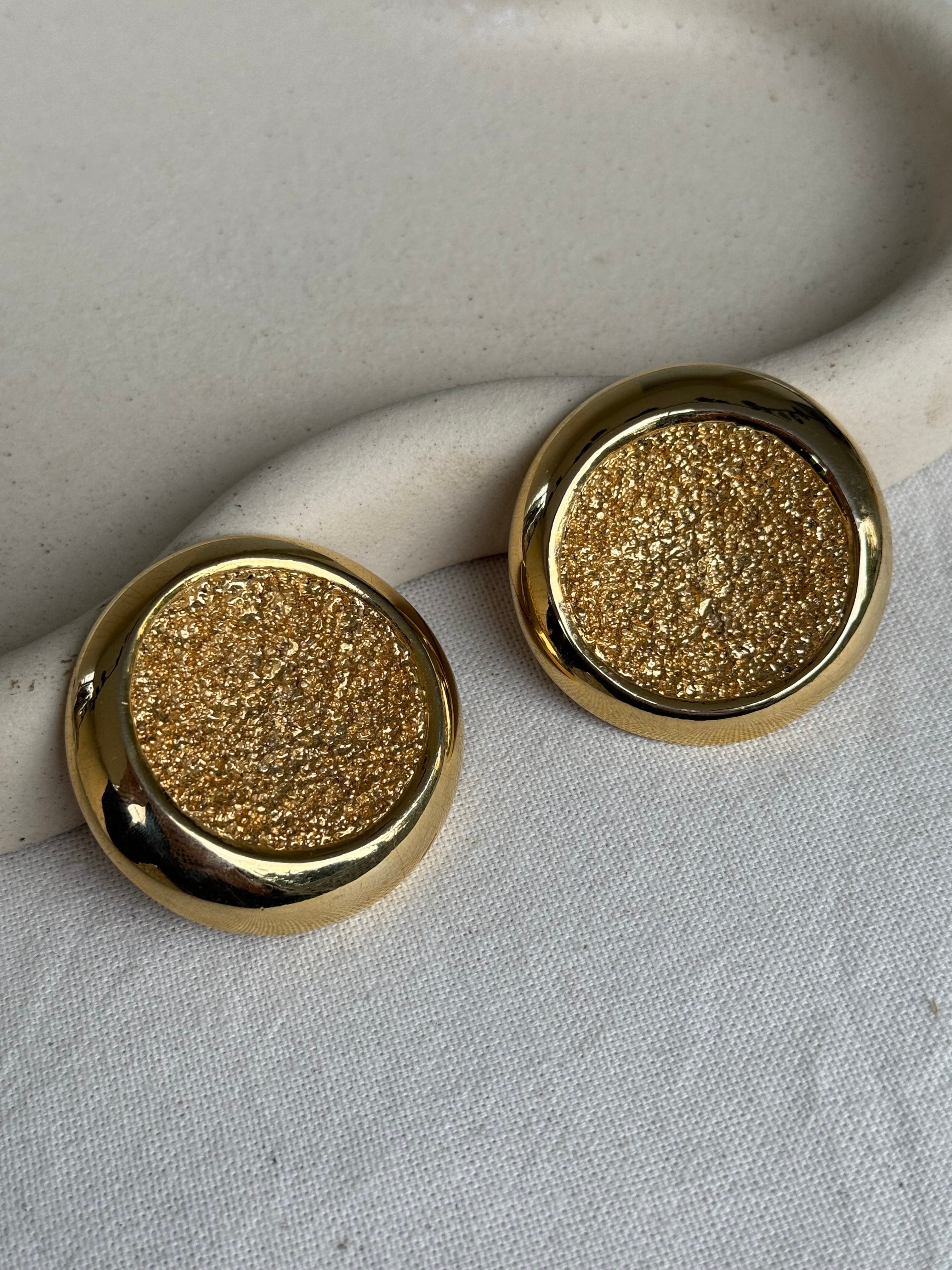 Pendientes Vintage - Redondos Dorados Texturizados XXL