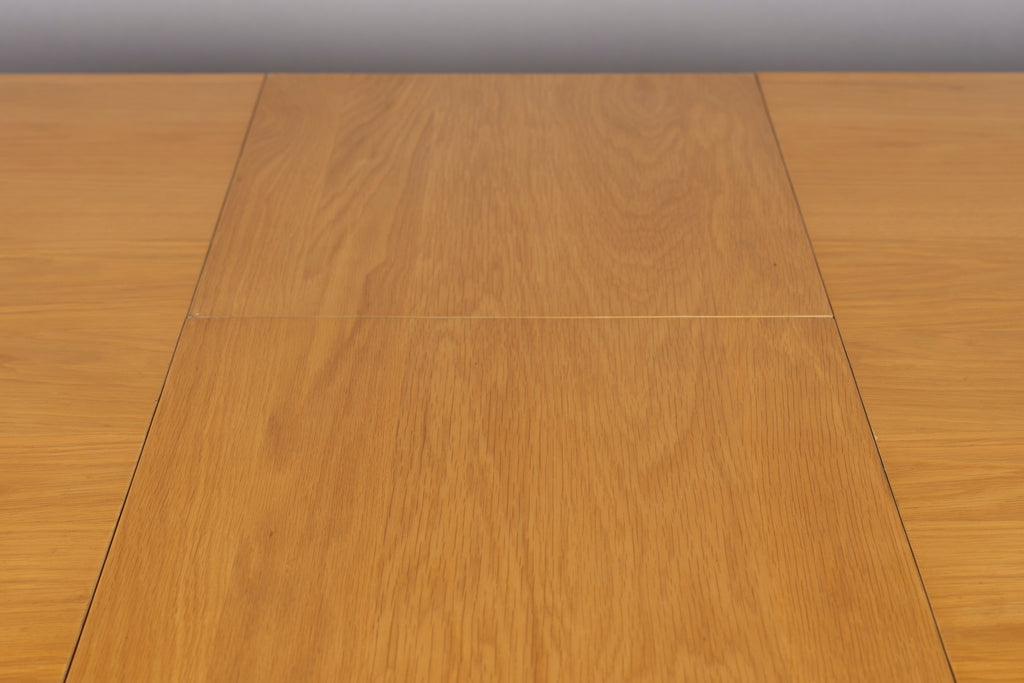 Barlet 200/ - Dining Room Table - Wood - Oak/Brown