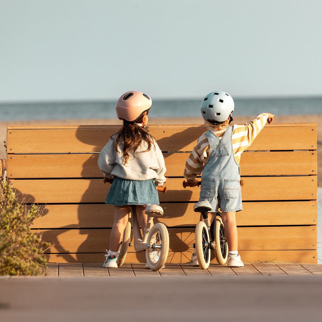 Rapid 2 Lunar Black Bizuu Balance Bike