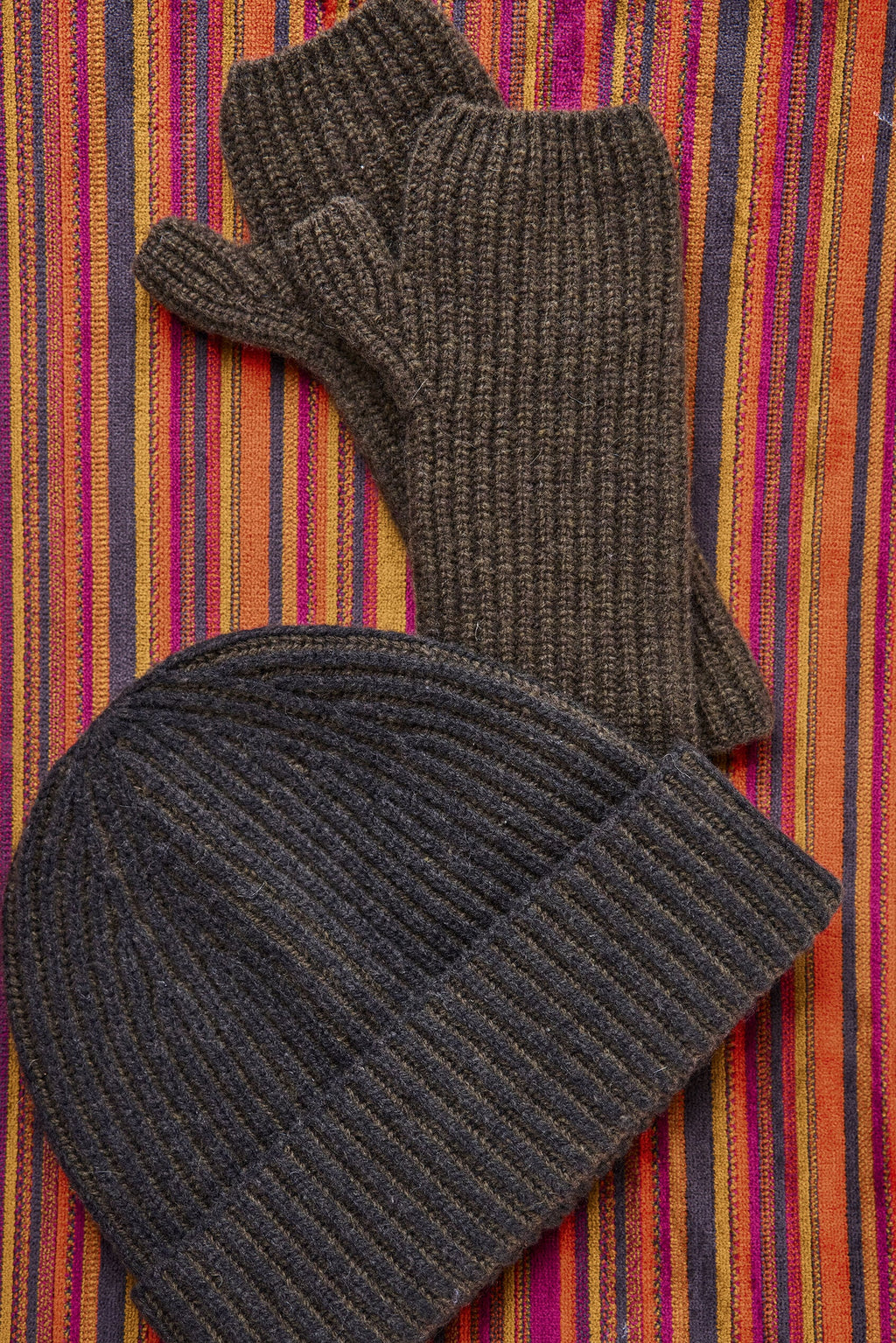 Ana Gloves - Olive