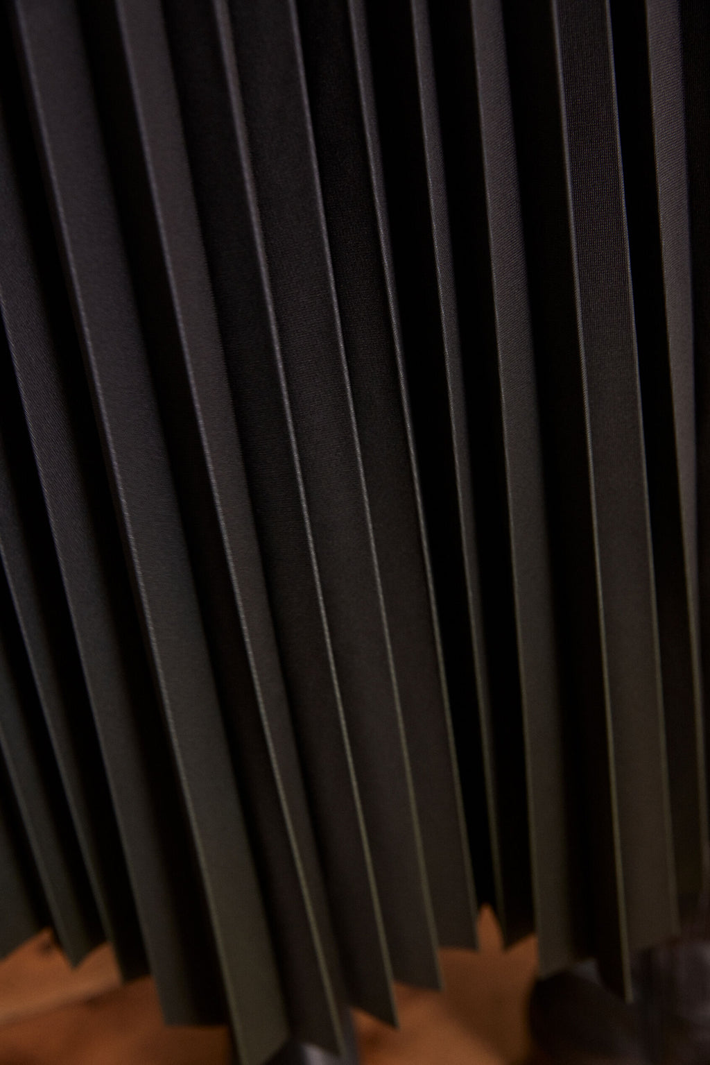 Telara Pleated Fluid - Khaki