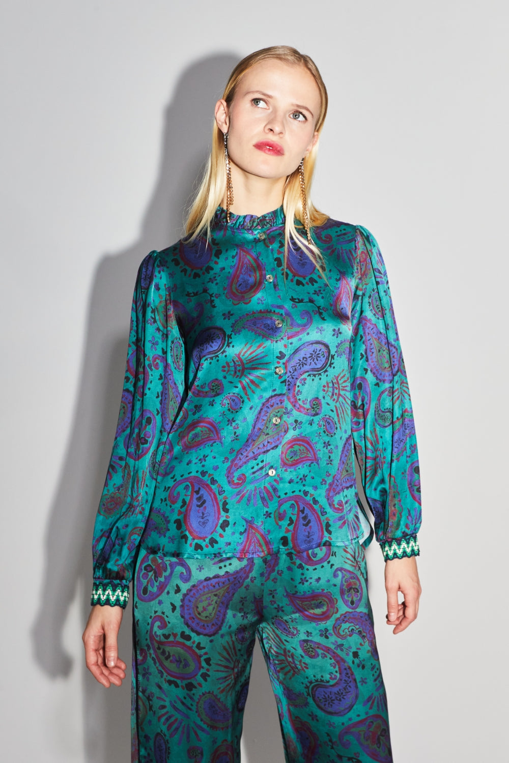 La camisa Darline Magic Paisley verde