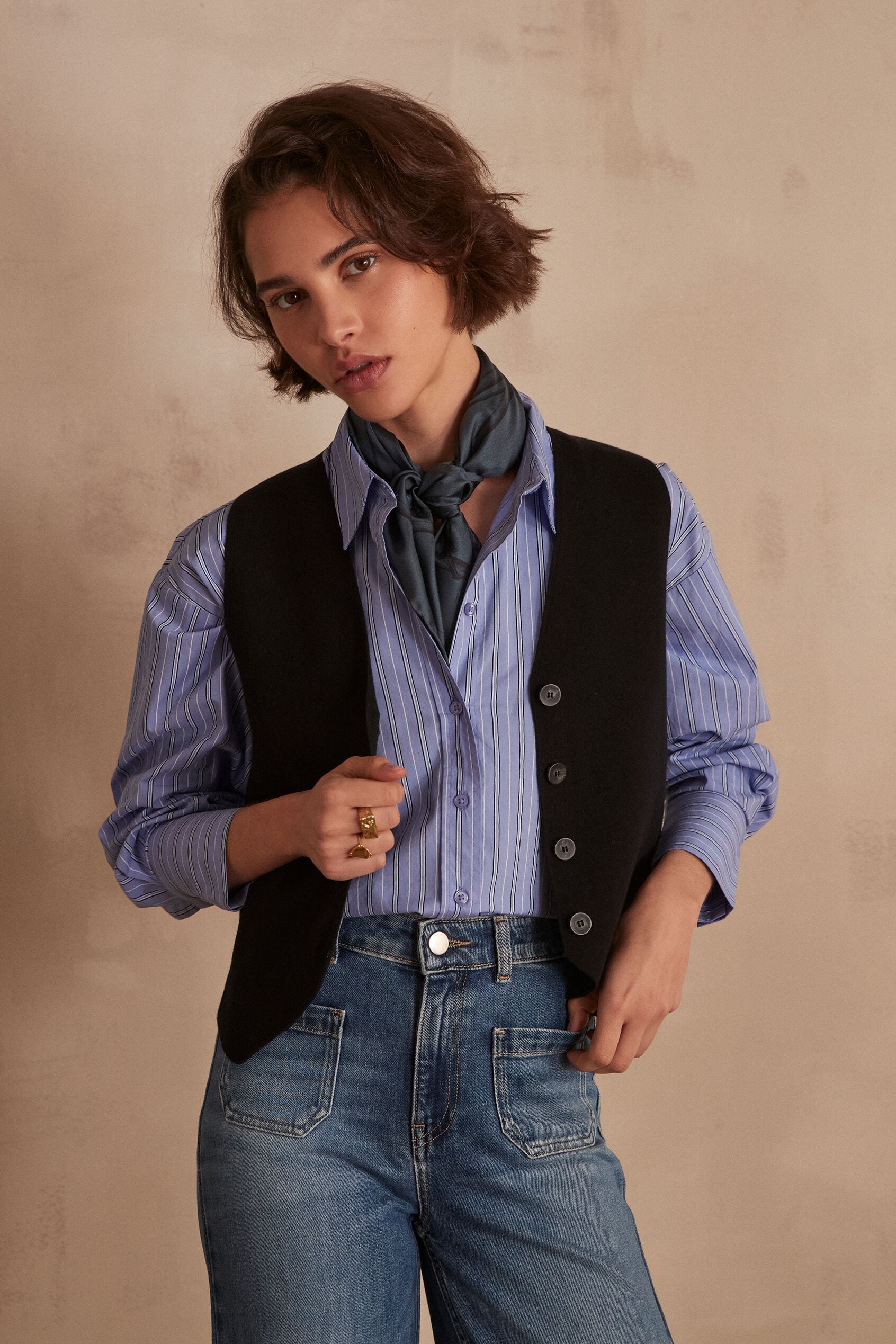 Suzon Waistcoat/Cardigan - Black