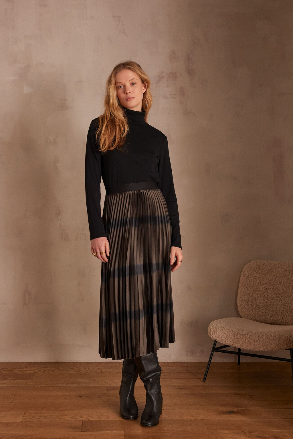Barbara Pleated Flowy Skirt - Dark Brown