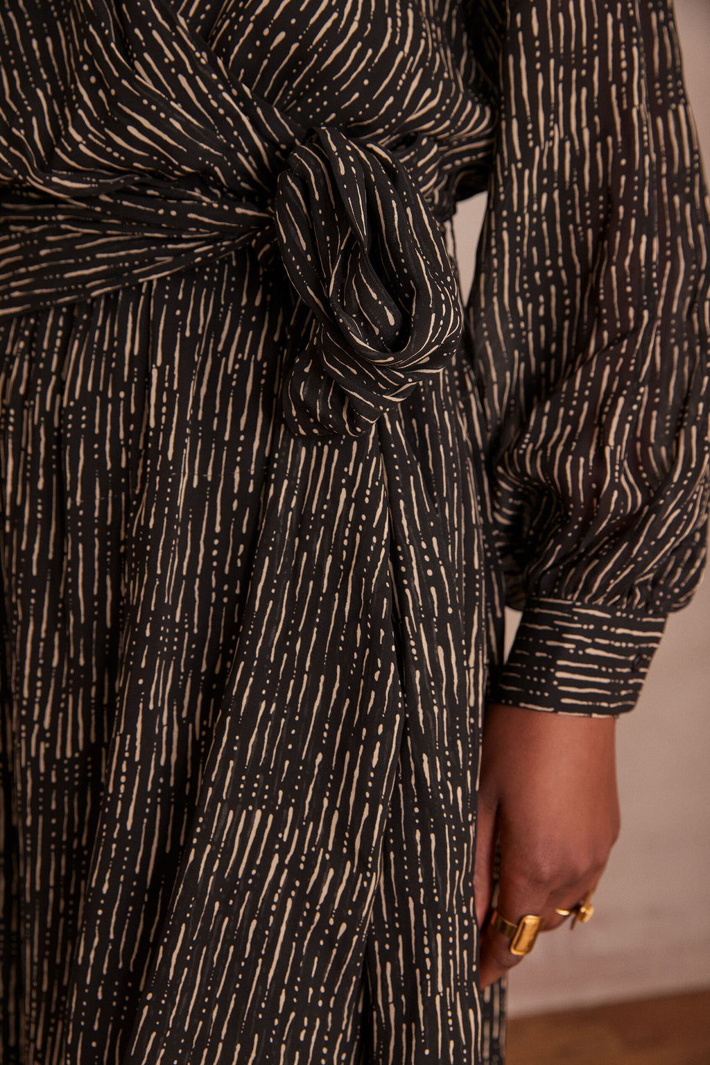 Lary Printed Fluid - Black