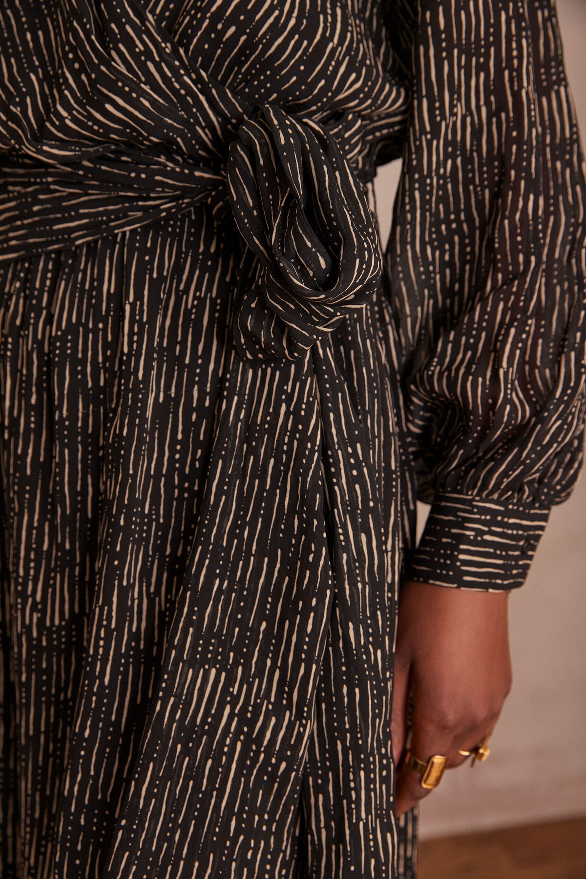 Lary Printed Fluid - Black