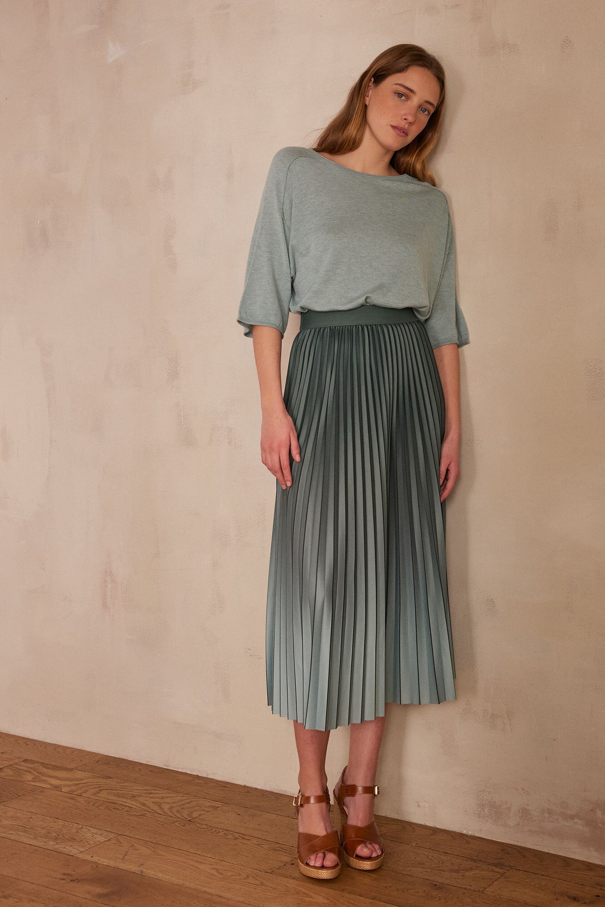 Darcy Fluid Pleated - Leaf