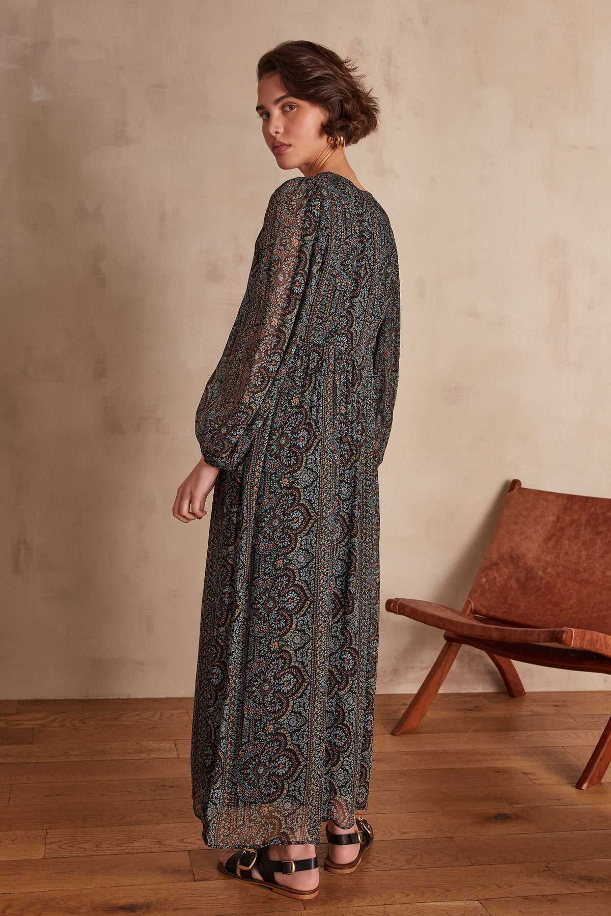 Flowing Liviana Print - Black