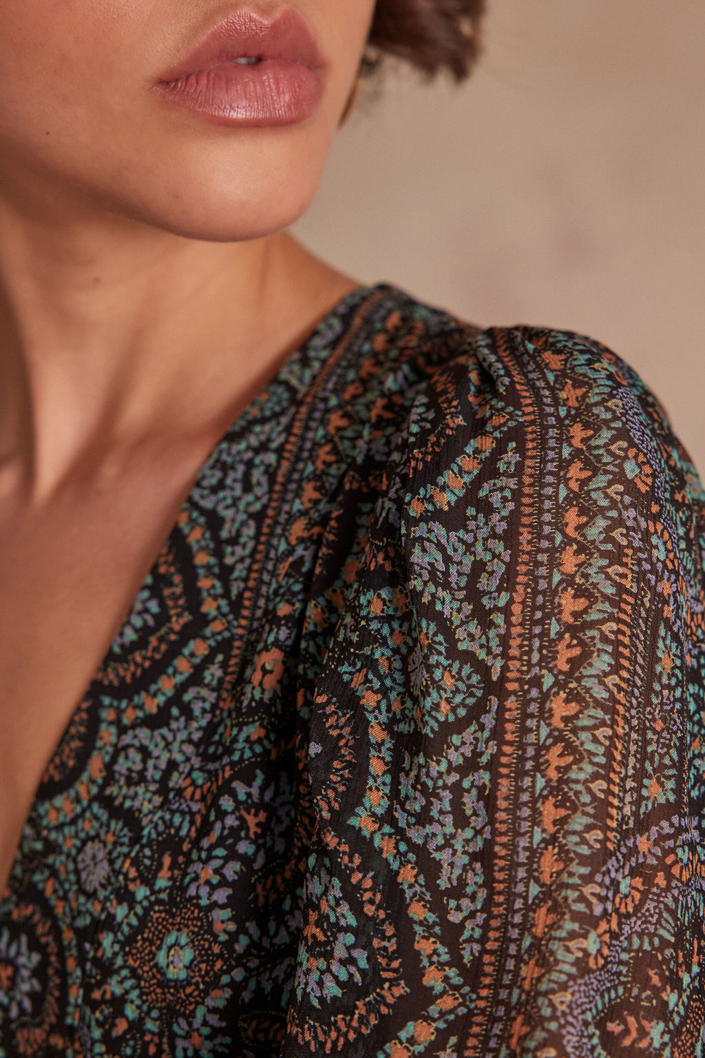 Flowing Liviana Print - Black
