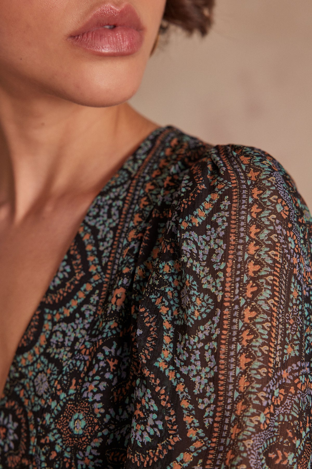 Flowing Liviana Print - Black