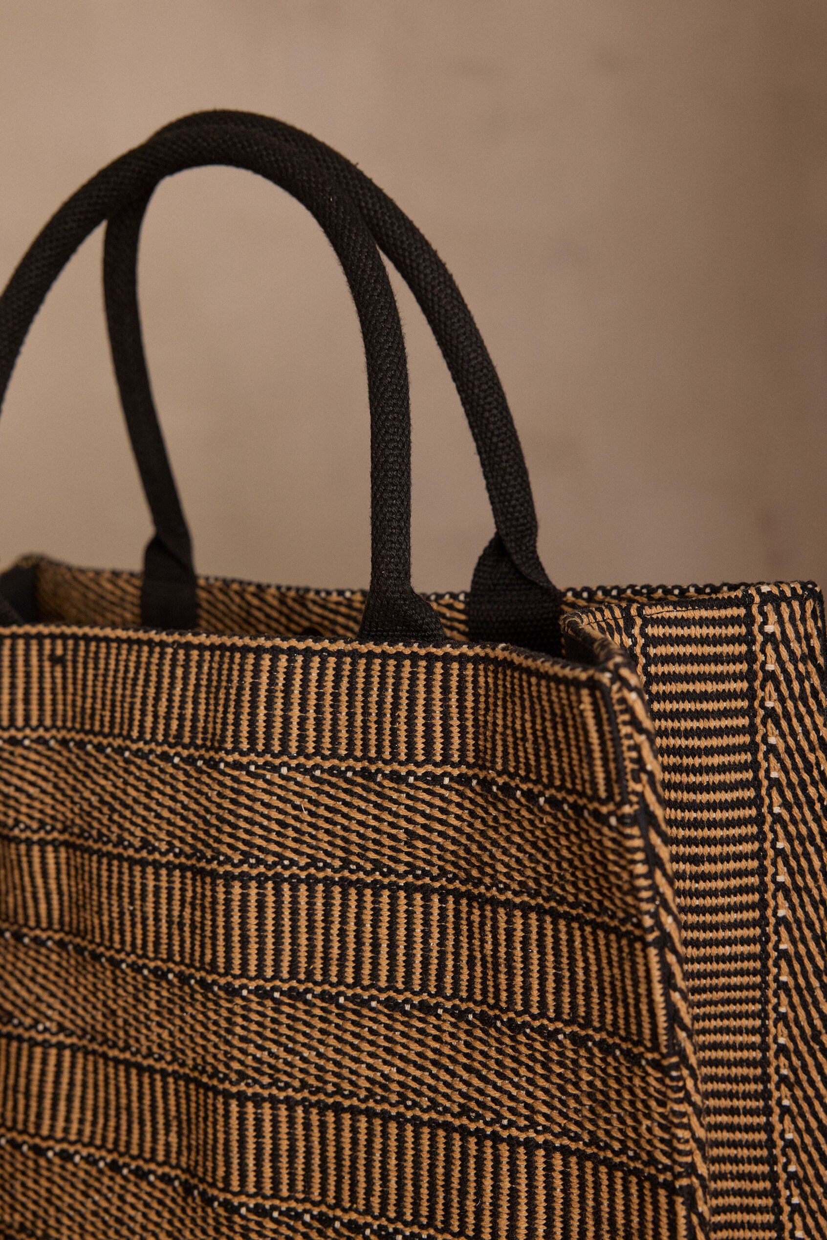Robin Tote Bag - Black
