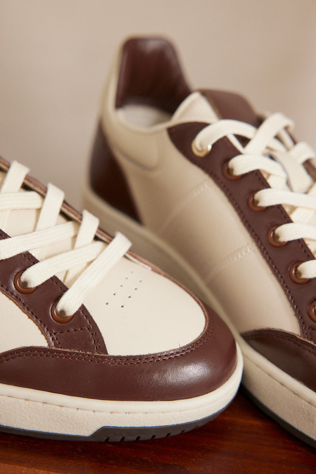 Velora Trainers - Chocolate