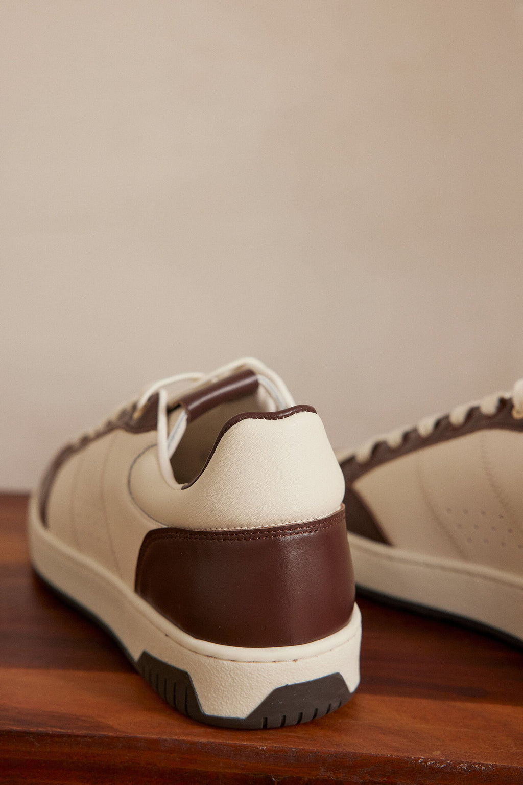 Velora Trainers - Chocolate