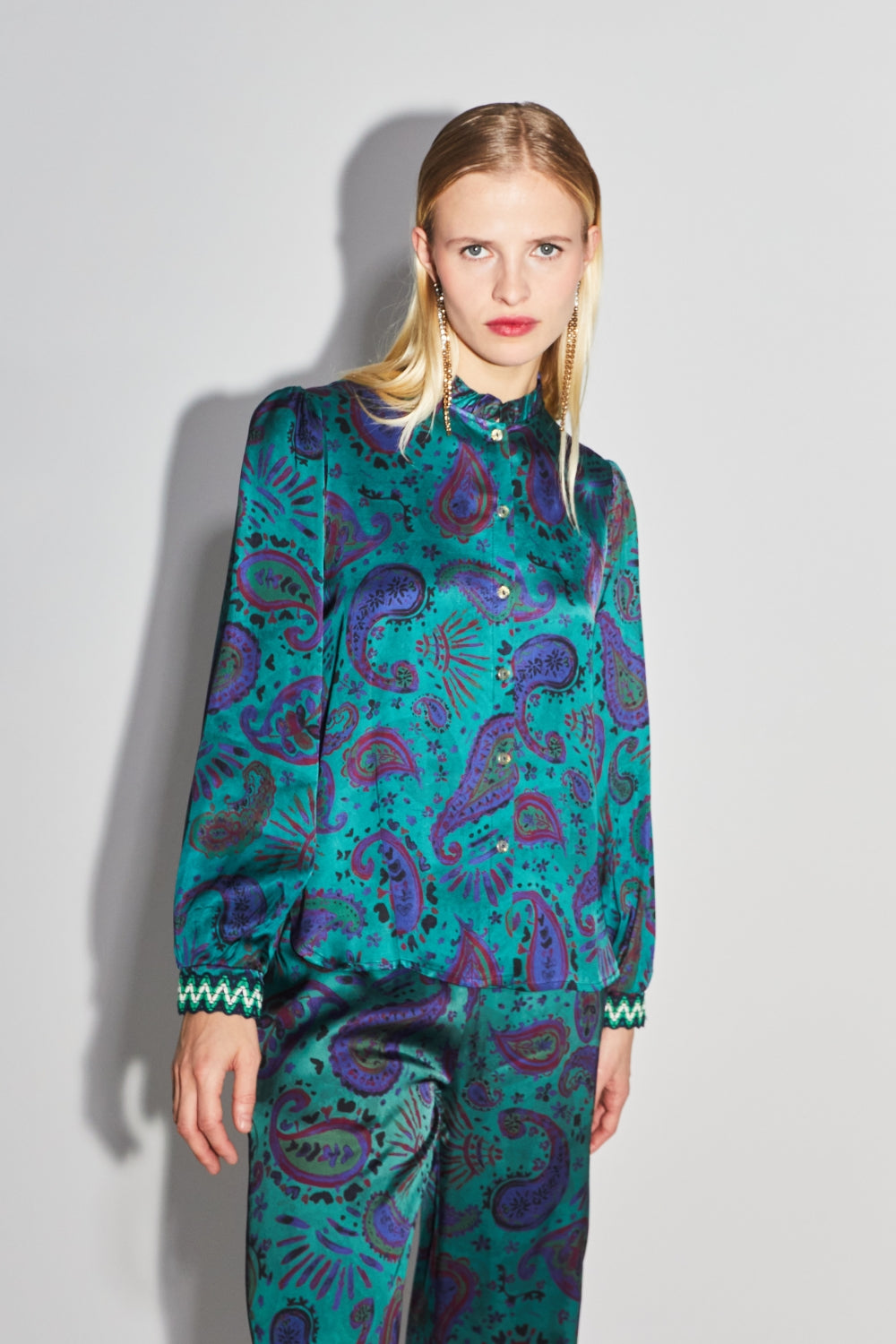 La camisa Darline Magic Paisley verde