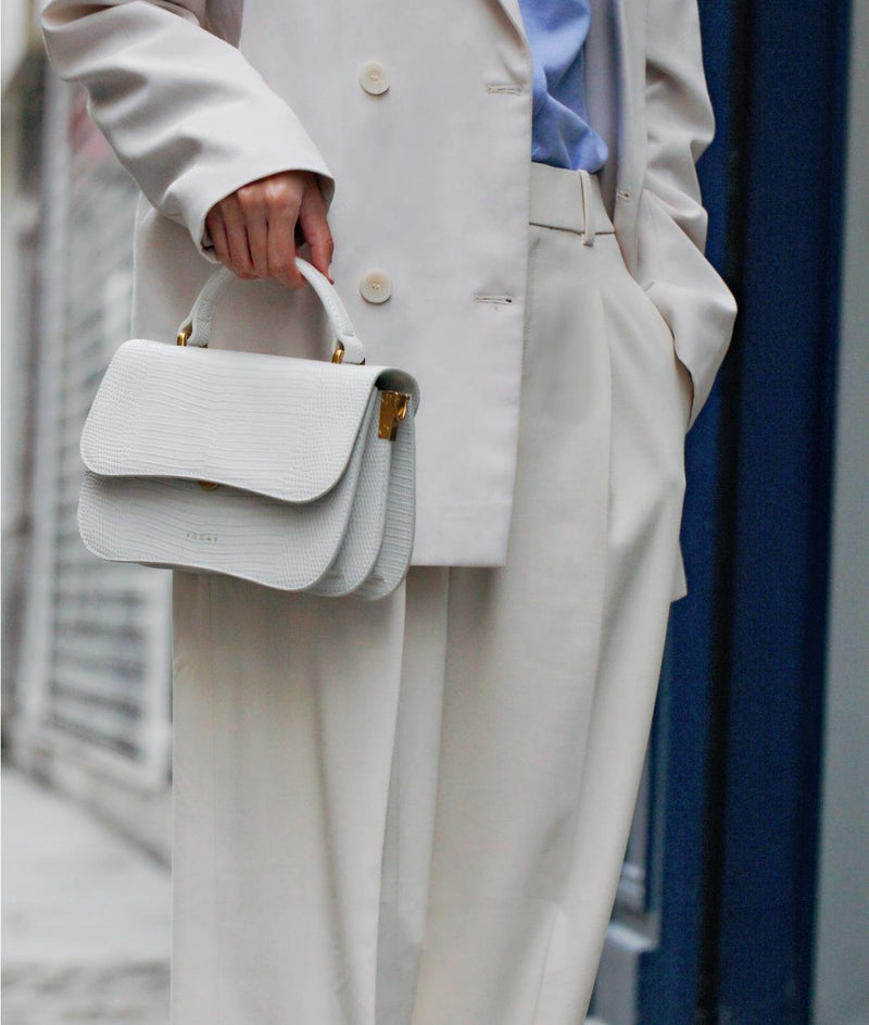 lycalabelle_embosselezard_blanc