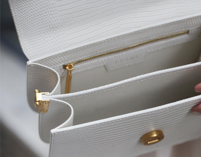 lycalabelle_embosselezard_blanc