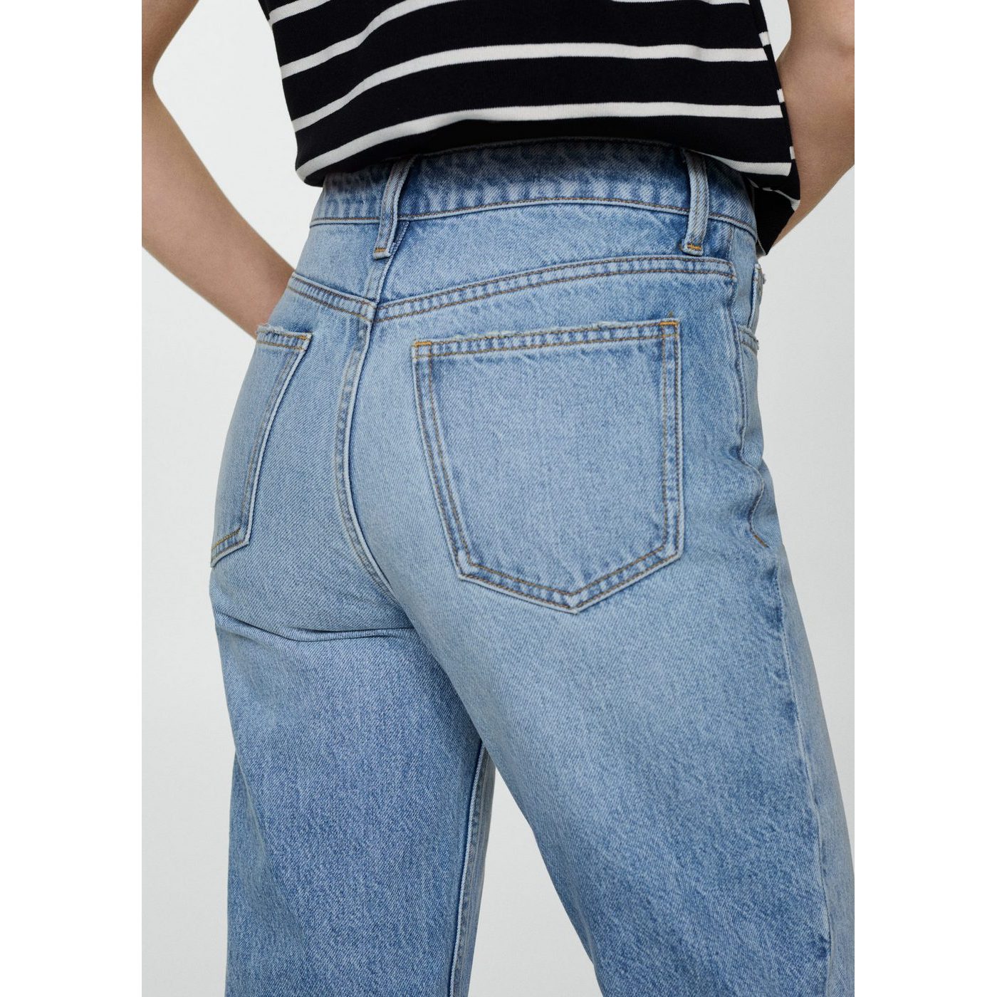 Mom2000 High-Waisted Mom Jean - Medium Blue